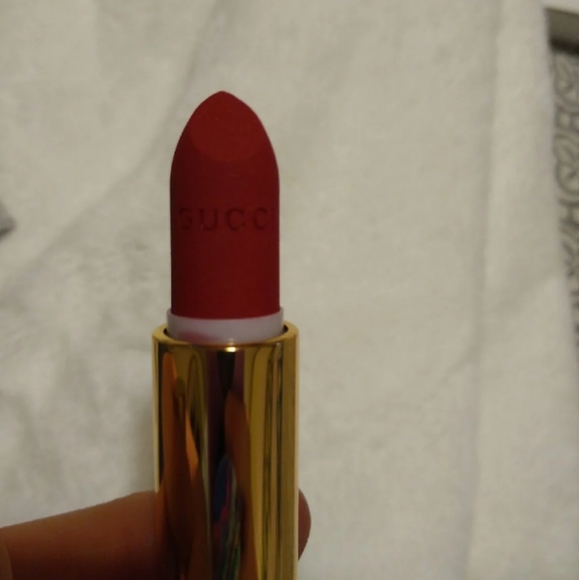 Gucci Lipstick Mat Janie Scarlet 59 